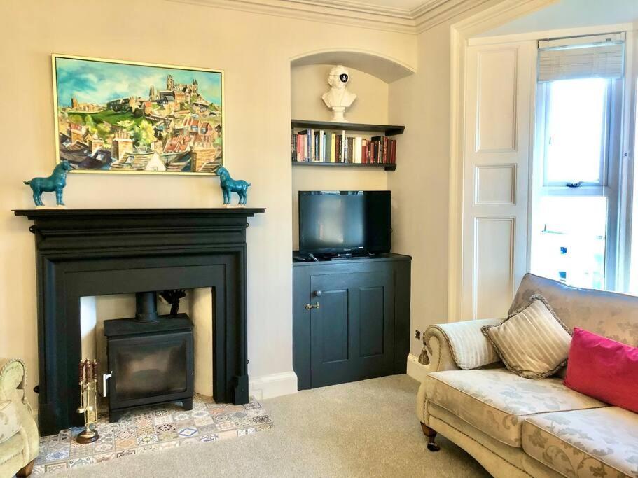 The Pirate'S Palace, Whitby - Elegant, Comfy, Fun ภายนอก รูปภาพ