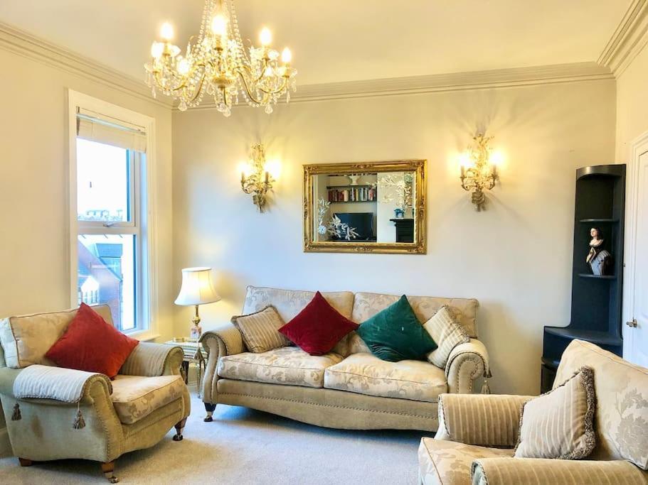 The Pirate'S Palace, Whitby - Elegant, Comfy, Fun ภายนอก รูปภาพ